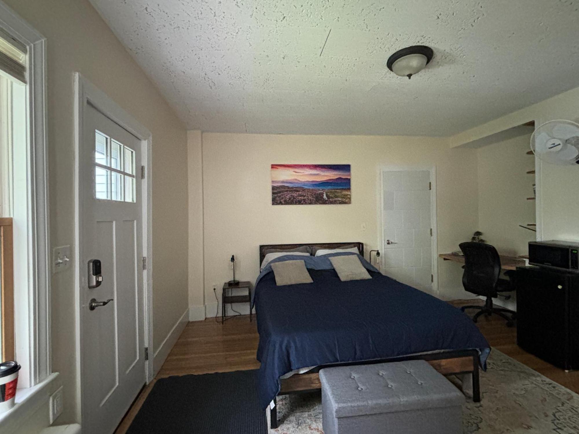 Traveler'S Den In Medford Apartment Exterior photo